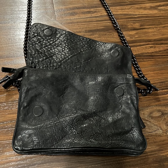 Maxon Collection Black Leather Crossbody With Detachable Strap - Picture 4 of 12